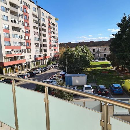 Ideal Apartments Oradea Exterior photo
