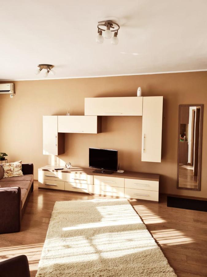 Ideal Apartments Oradea Exterior photo